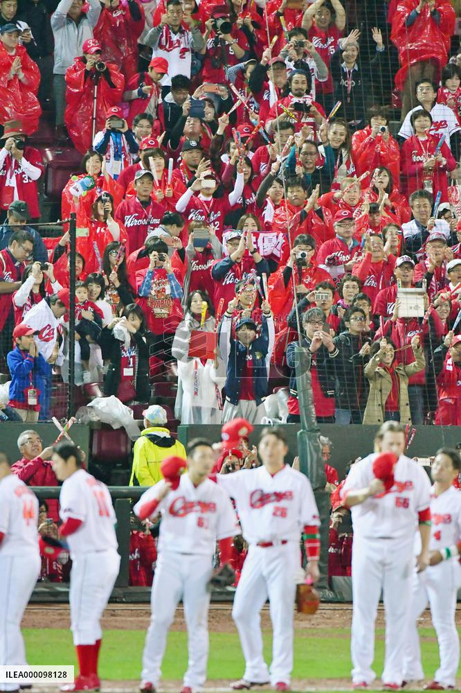 Matsuyama, Eldred homer as Carp take Game 1 of Japan Series