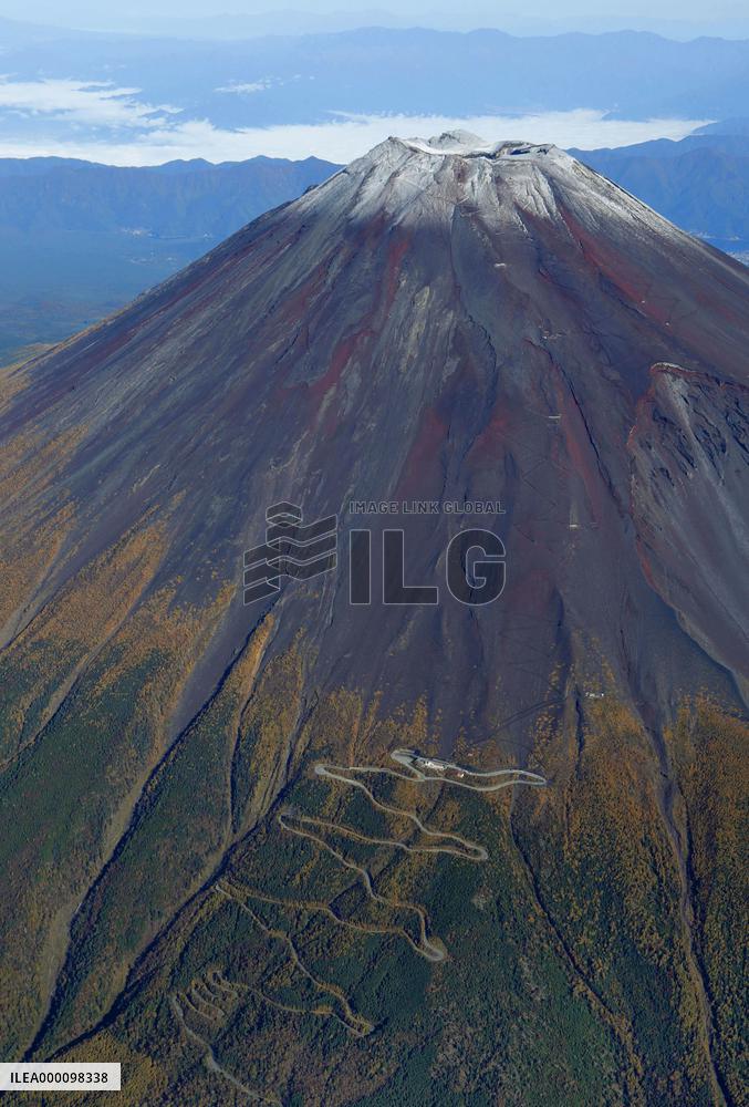 Mt. Fuji sees 1st snowcap of season