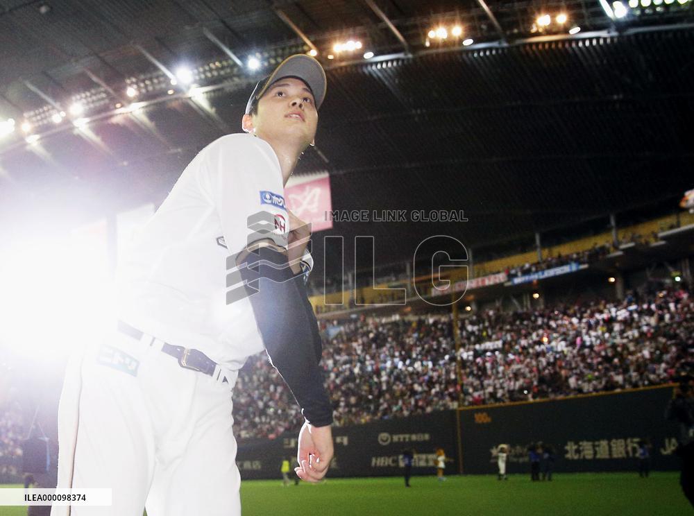 Otani's walk-off single lifts Fighters to 1st win