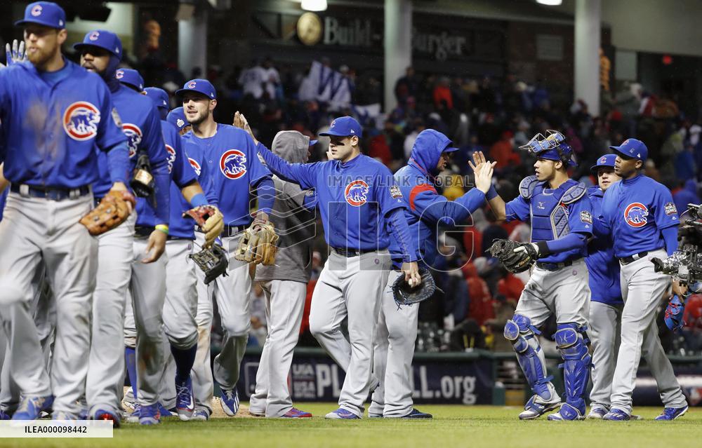 Cubs win Game 2 to even World Series