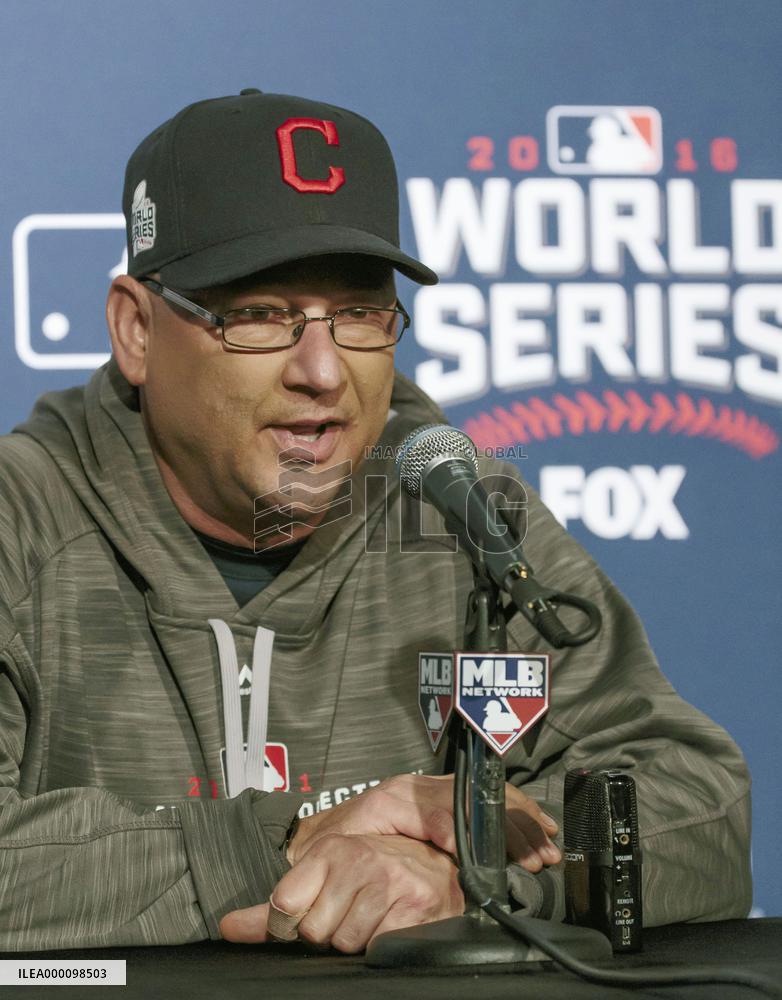 Baseball: Francona meets press before World Series Game 3