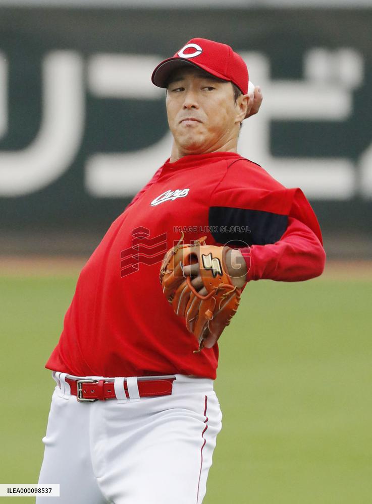 Baseball: Carp, Fighters back in Hiroshima for Game 6