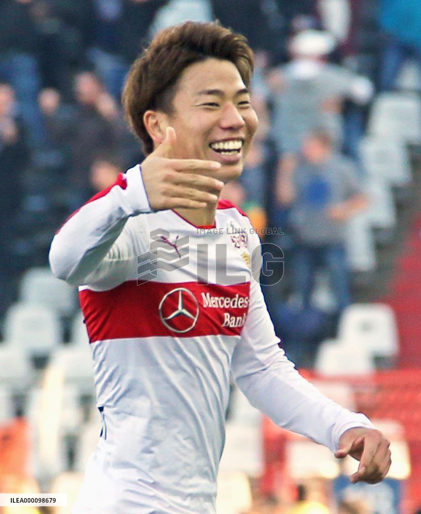 Soccer: Asano opens Stuttgart account in win at Karlsruher