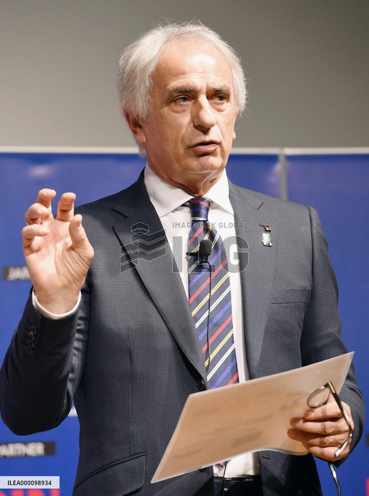 Soccer: Halihodzic brings Osako in from the cold