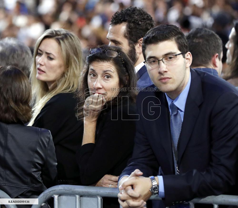 People watch early returns in U.S. presidential election