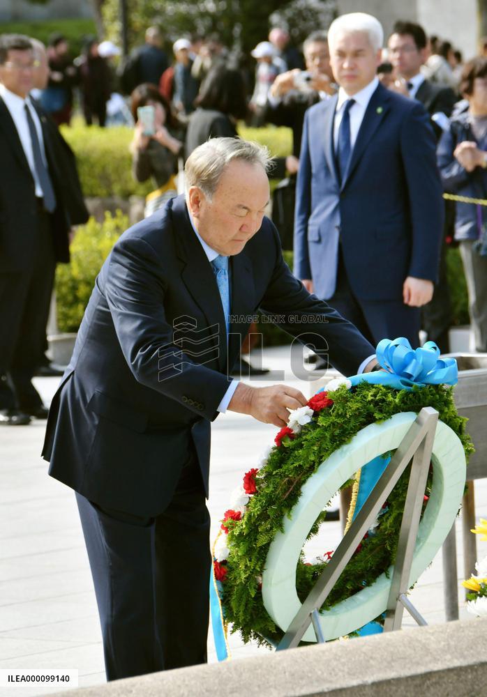 Kazakh pres. visits Hiroshima
