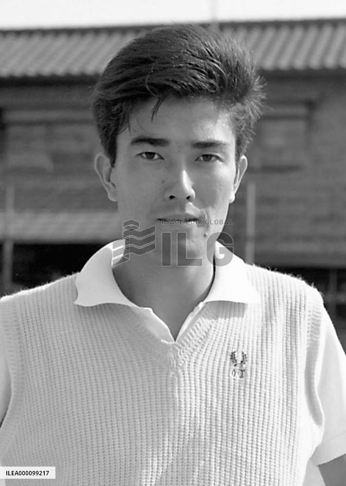 Ishiguro, Japan's 1st postwar pro tennis player, dies at 80