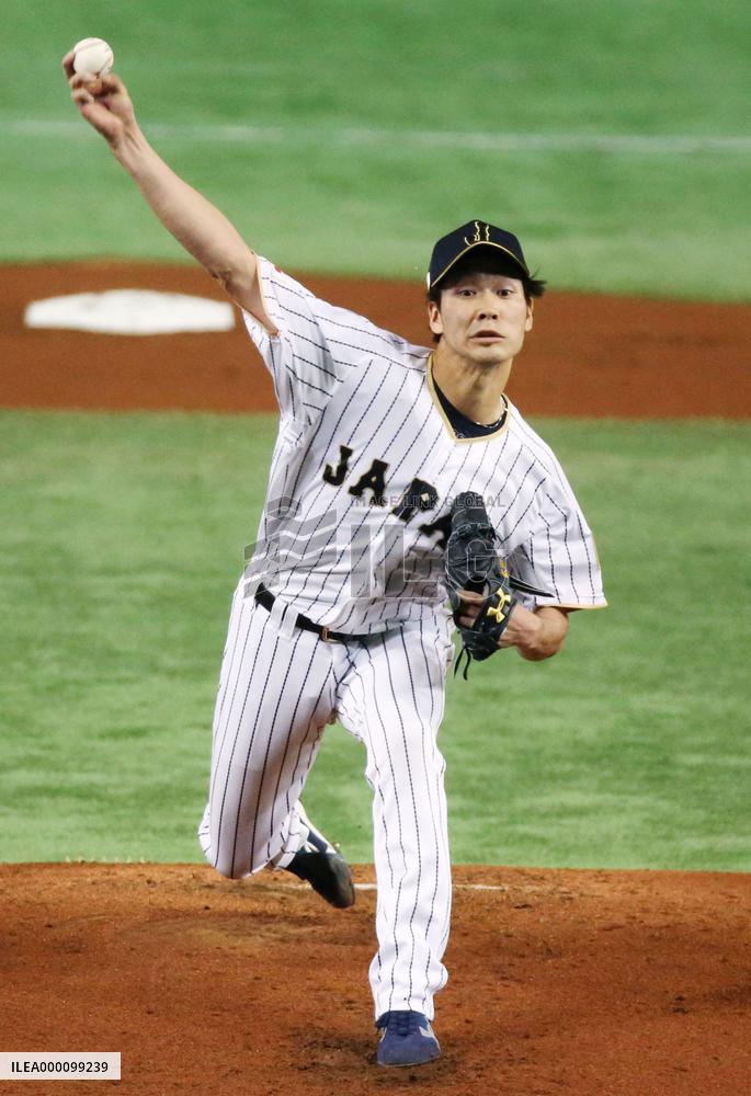 Japan, Mexico play in friendly baseball game in Tokyo