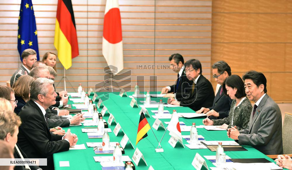 Abe, German Pres. Gauck affirm shared stance on rule of law