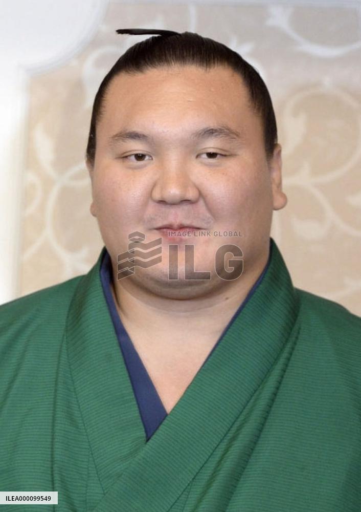 Sumo: Hakuho gets 1,000th career win