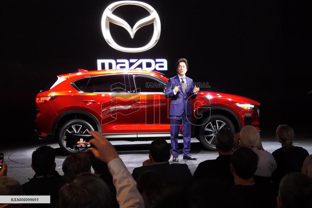 Mazda's CX-5 unveiled at Los Angeles Auto Show