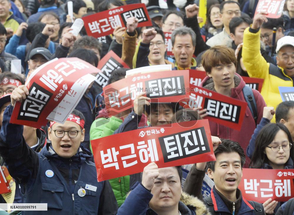 Opponents of S. Korean President Park