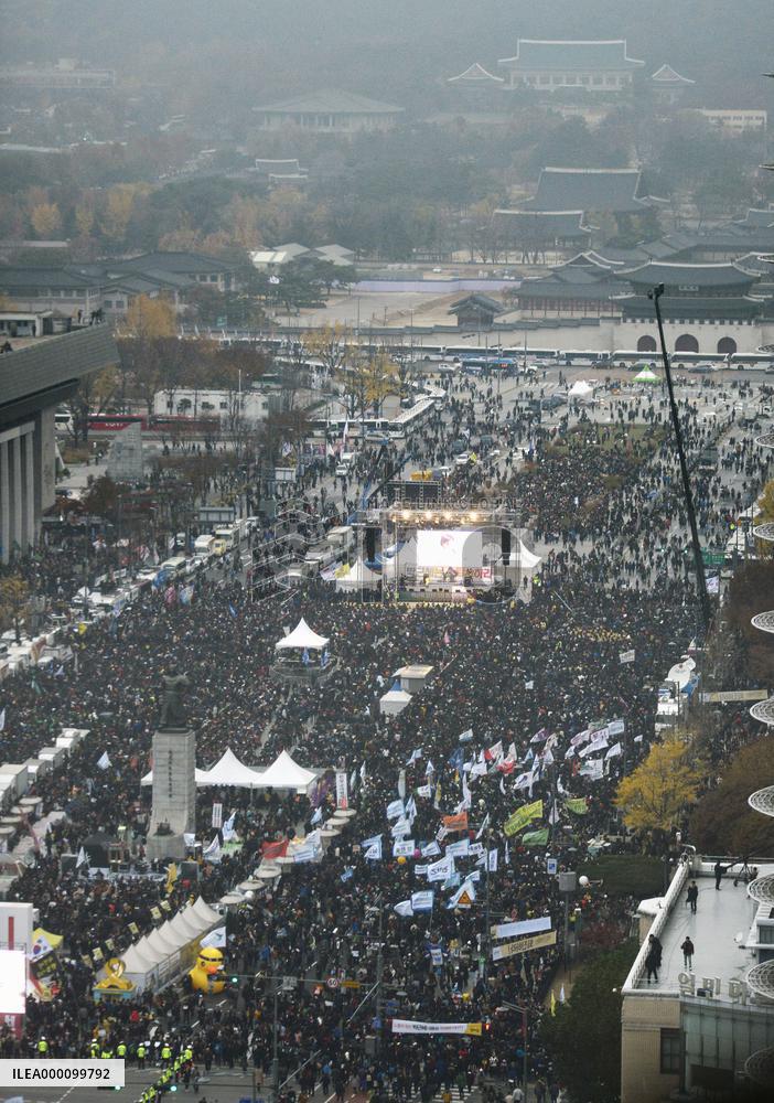 Opponents of S. Korean President Park