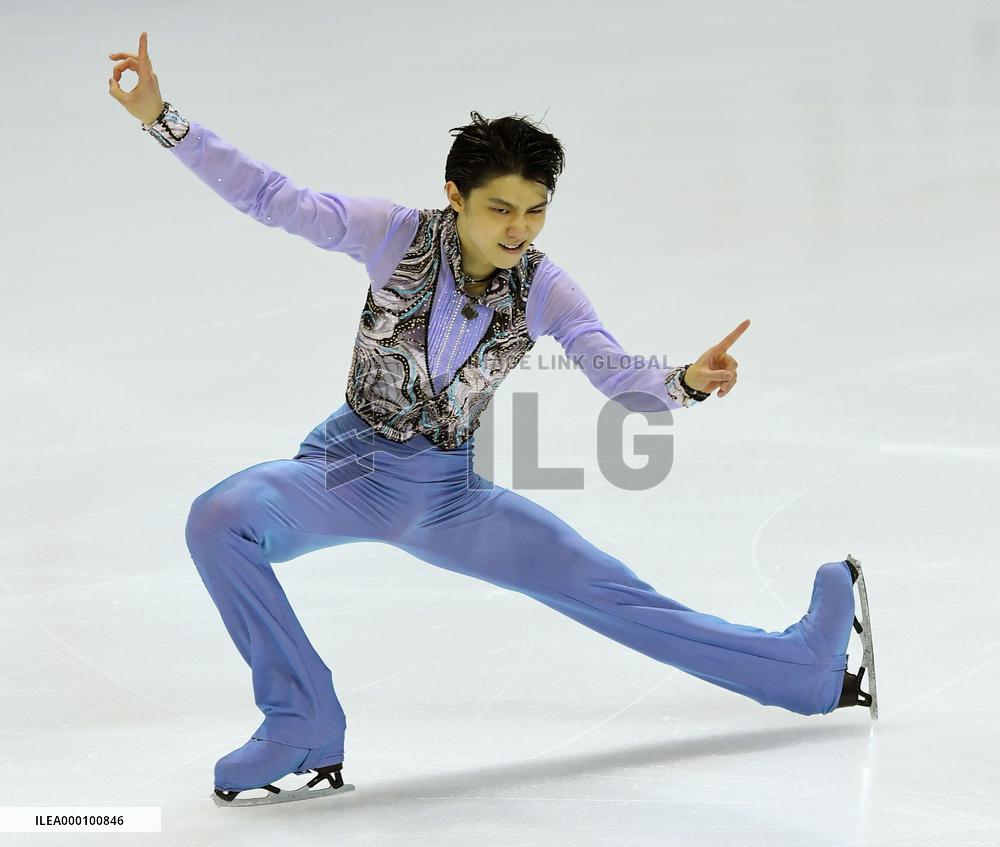 Hanyu takes lead with season's highest score in Grand Prix Final SP