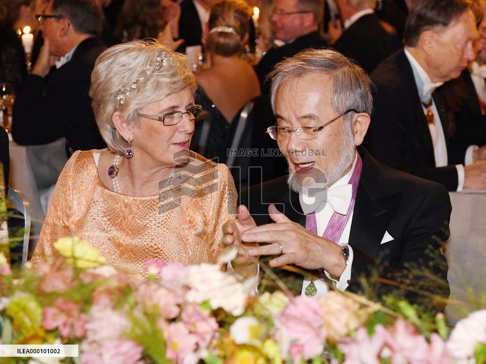 Japanese scientist Ohsumi receives Nobel Prize