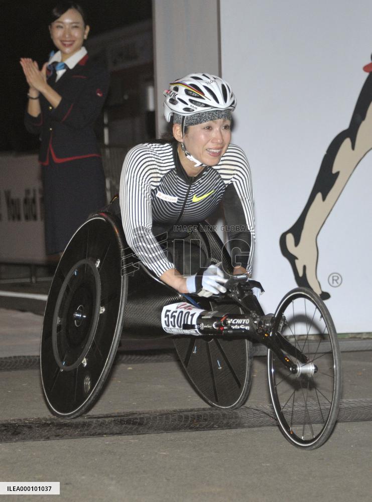 Tsuchida wins women's Honolulu wheelchair marathon