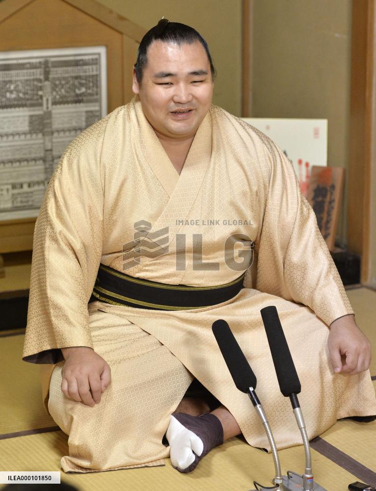 Sumo: Yokozuna Kakuryu aims to win 2nd straight tournament