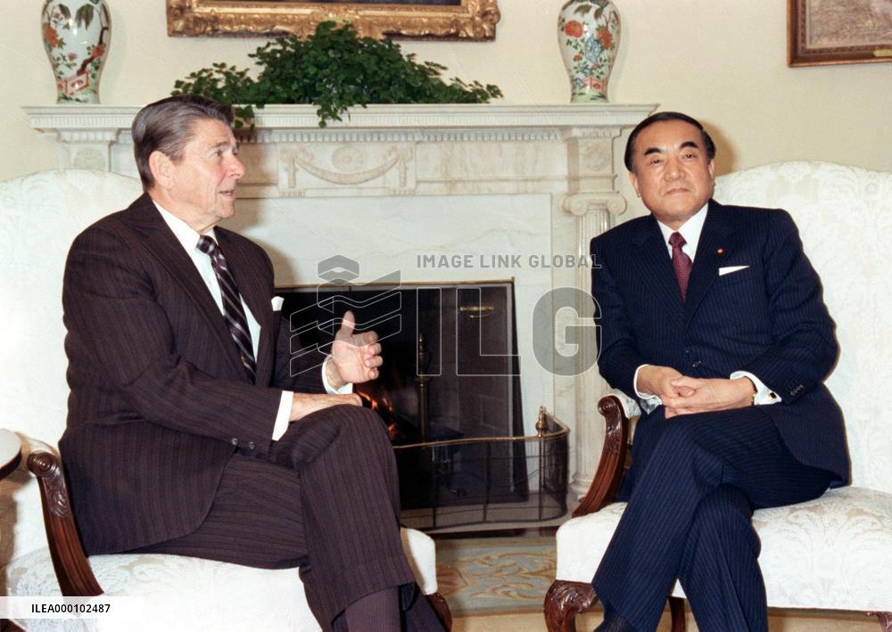 Ex-Japan PM Nakasone sought to halt 1980s trade talks with U.S.