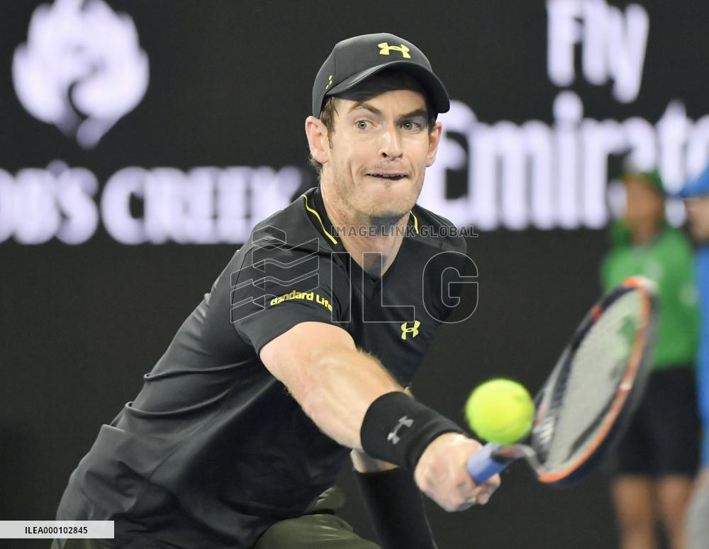 Murray advances to Australian Open 3rd round