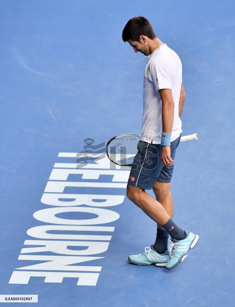 Tennis: Djokovic upset by 117th-ranked Istomin in 2nd round