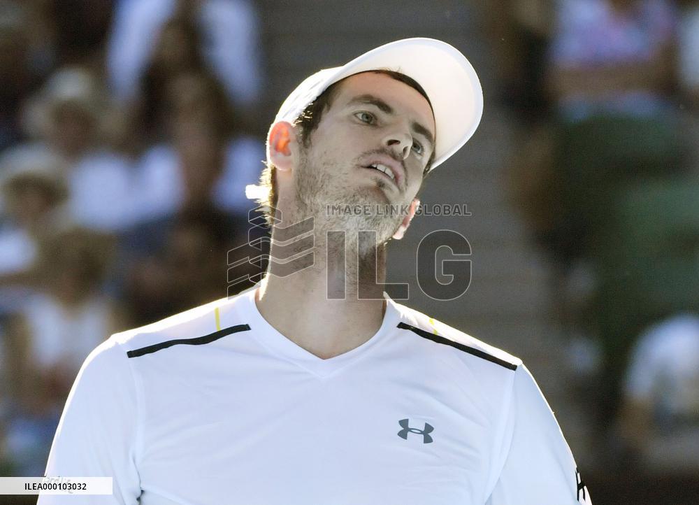 World No. 1 Murray defeated at Australian Open tennis