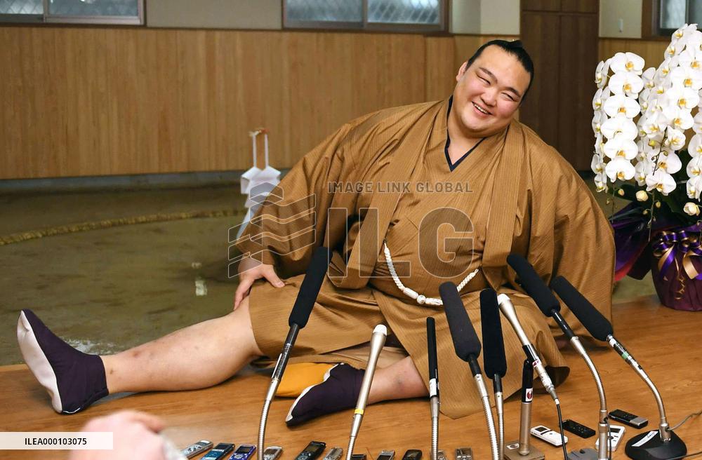 Sumo: New Year champ Kisenosato to get yokozuna promotion