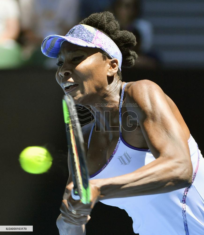Tennis: V. Williams advances into Australian Open semifinals