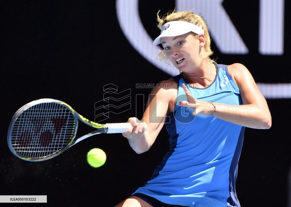 Tennis: Vandeweghe advances to Australian Open semis