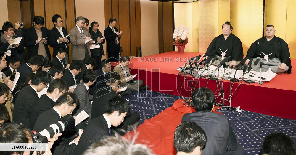 Sumo: Kisenosato formally promoted as 72nd yokozuna