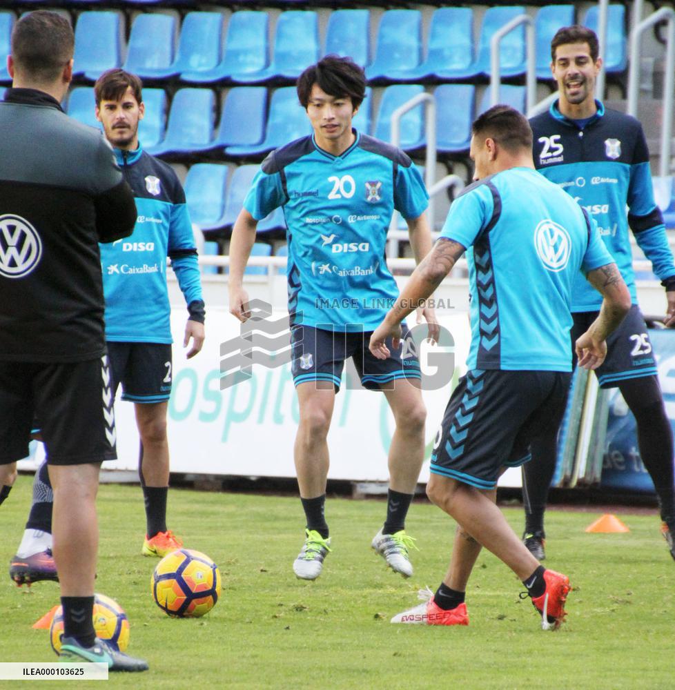 Soccer: Shibasaki prepping to get in top form before La Liga debut