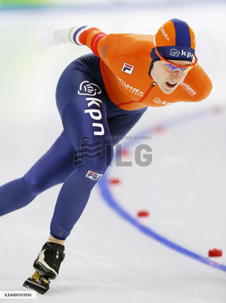 Netherlands' Wuest wins women's 3000-meter speed skating
