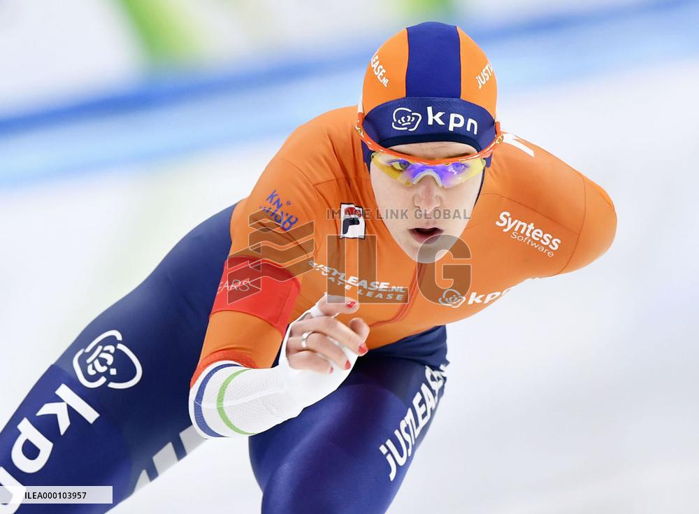 Netherlands' Wuest wins women's 3000-meter speed skating