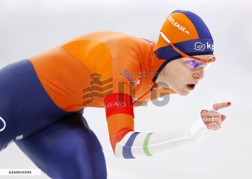 Netherlands' Wuest wins women's 3000-meter speed skating
