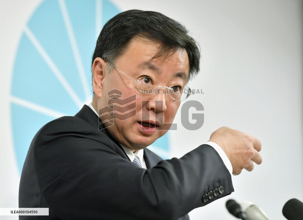 Ministry admits more cases of illegally finding jobs for ex-officials