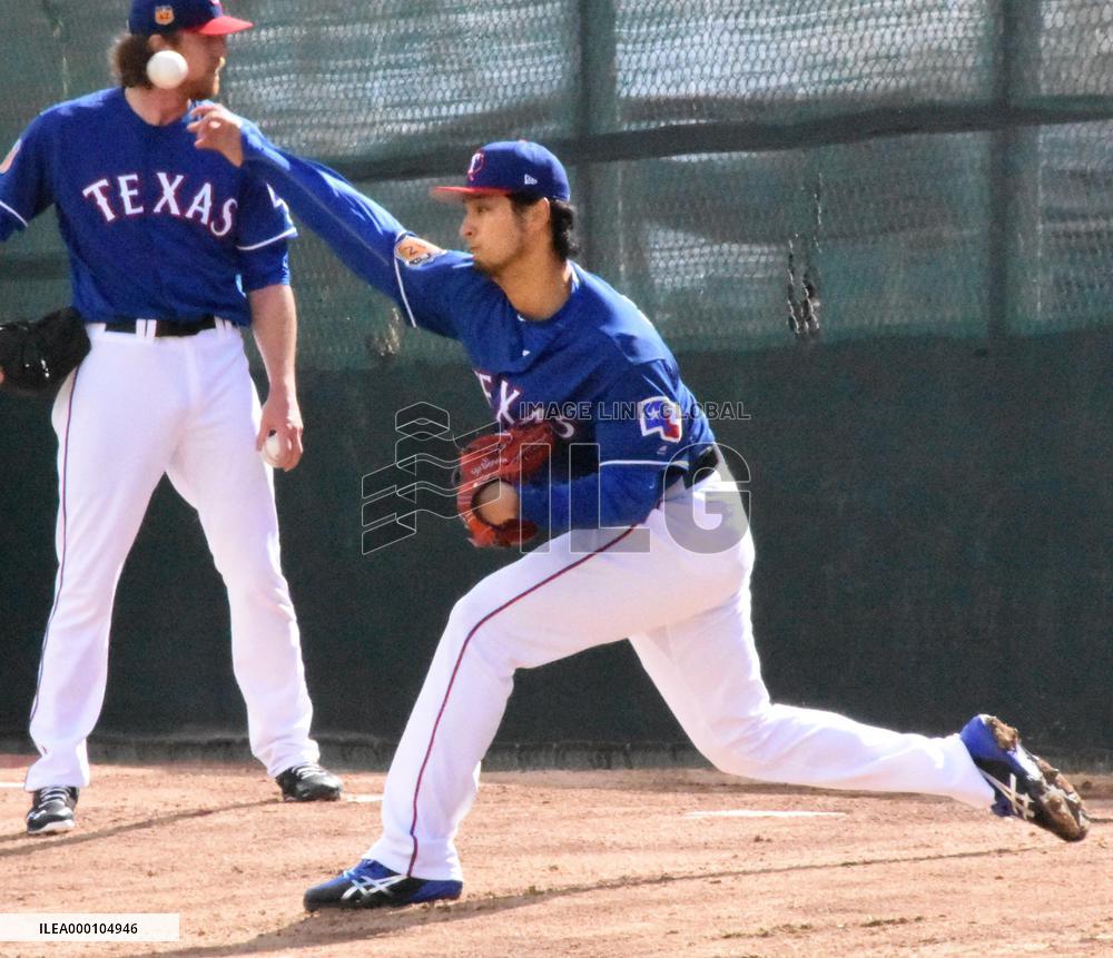 Baseball: Darvish at Rangers spring training