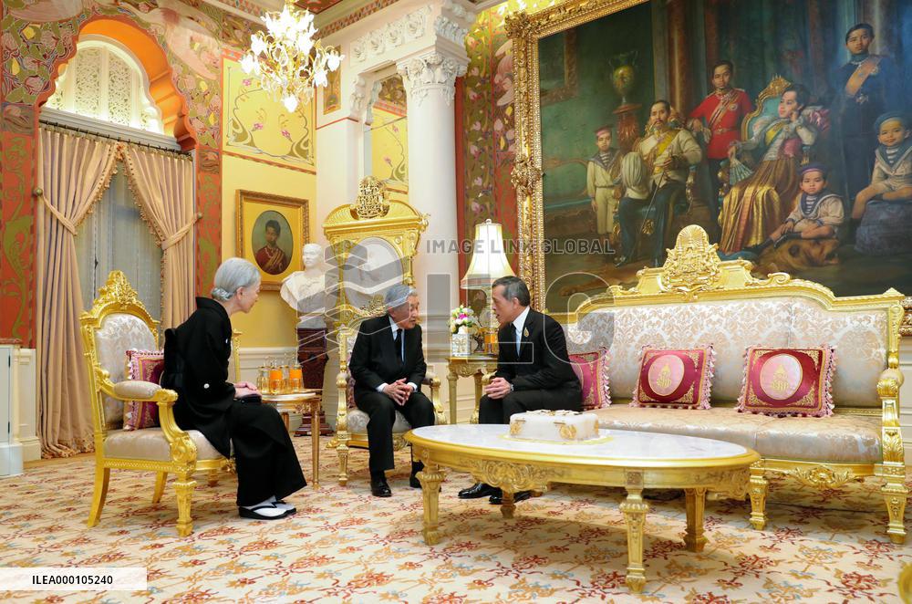 Emperor, empress meet with Thai king
