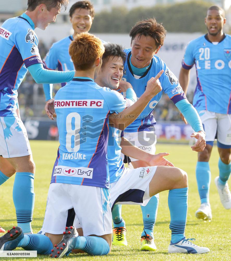 Soccer: Miura opens season account to rewrite another J-League record