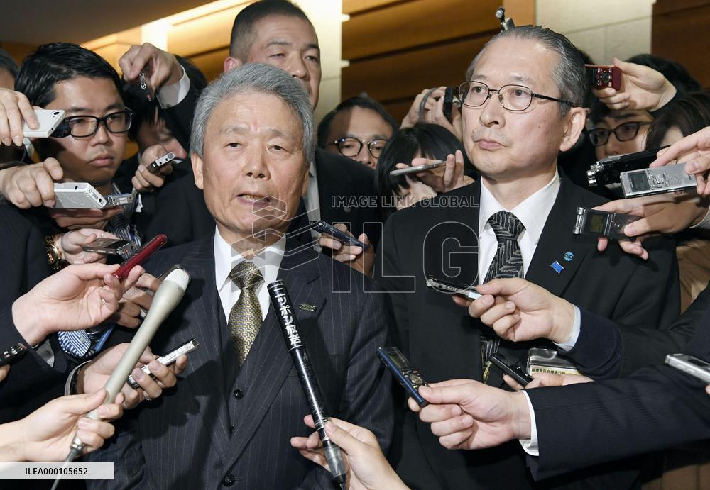 Keidanren, labor body Rengo agree to introduce 100-hour overtime cap