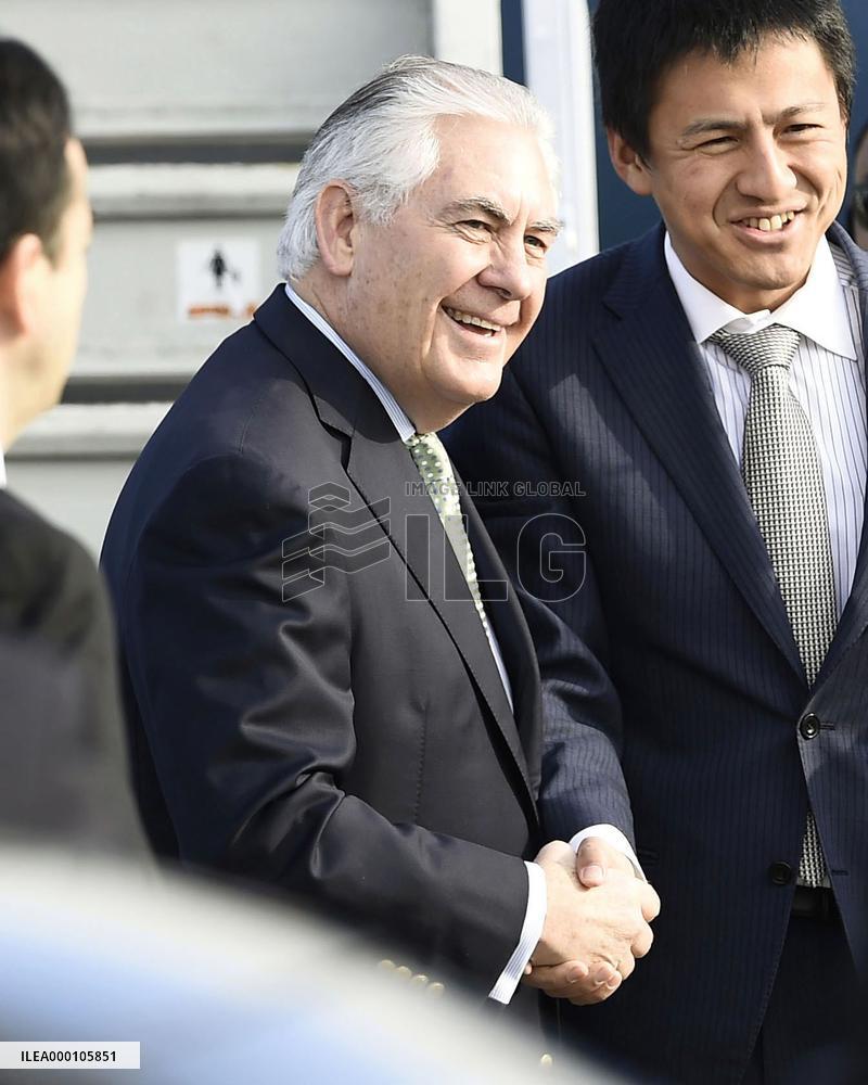 Tillerson moves to S. Korea from Japan