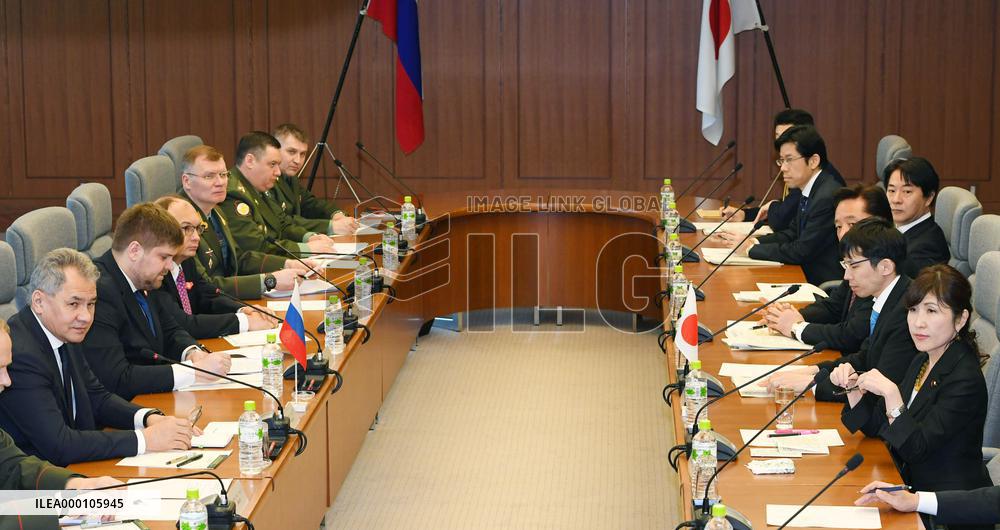 Japan, Russia defense chiefs agree to deepen cooperation