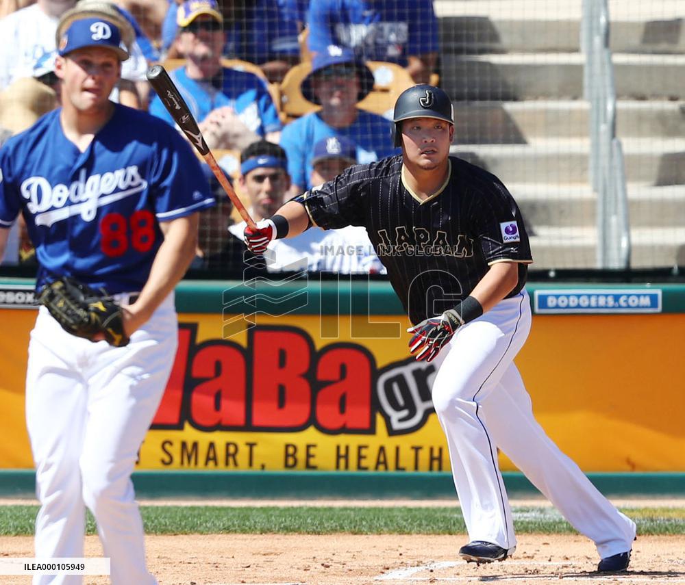 Baseball: Dodgers beat Japan's WBC team in exhibition
