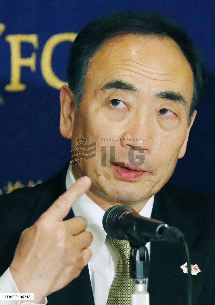 Chief of scandal-hit school repeats Abe donation claim under oath