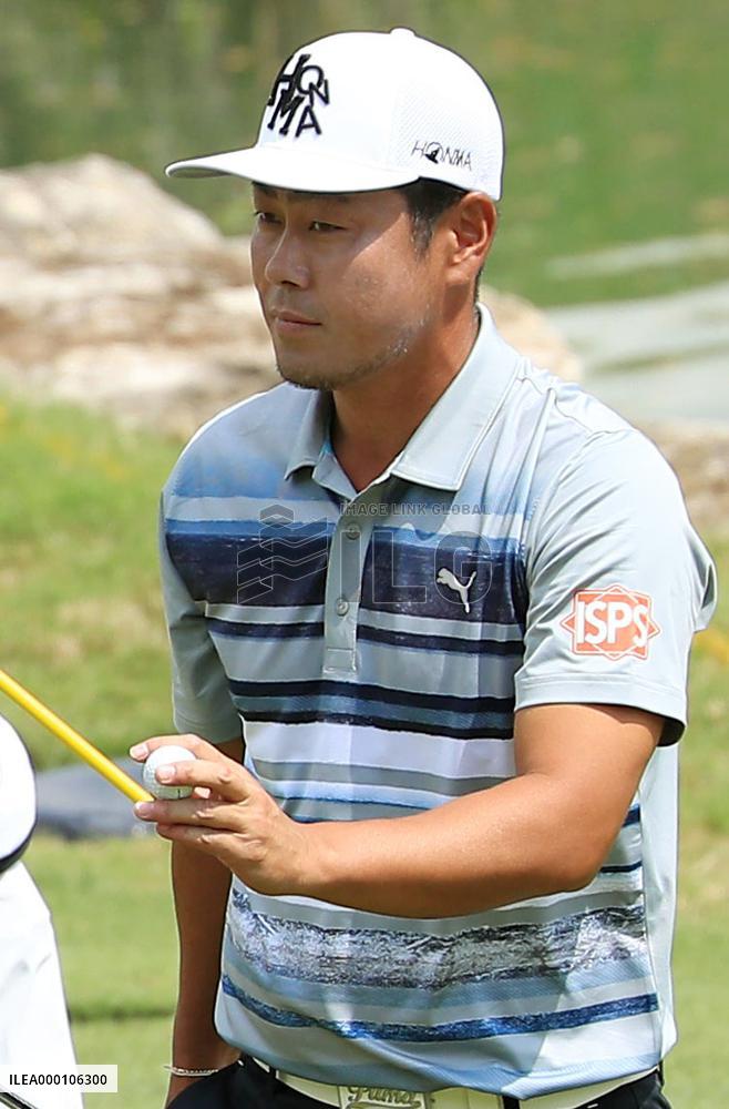 Debutant Tanihara into last 16 at WGC Match Play