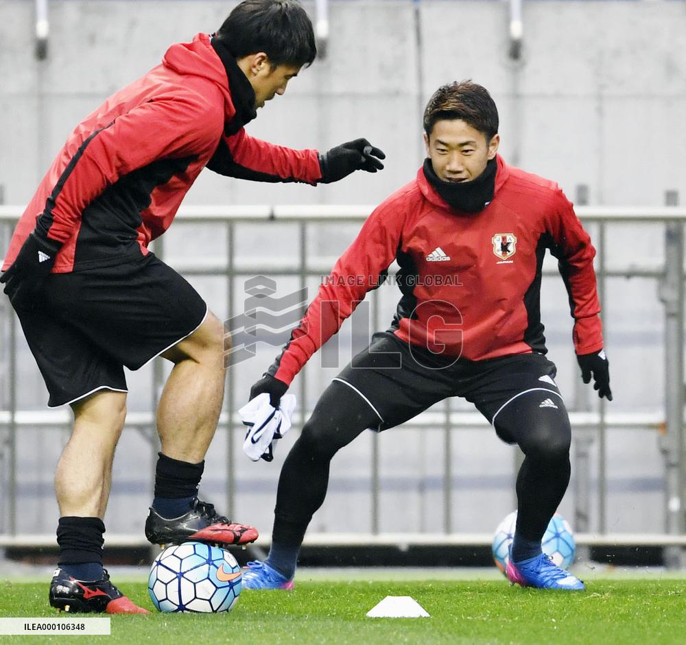 Soccer: Kagawa says he's no guarantee to start under Halilhodzic