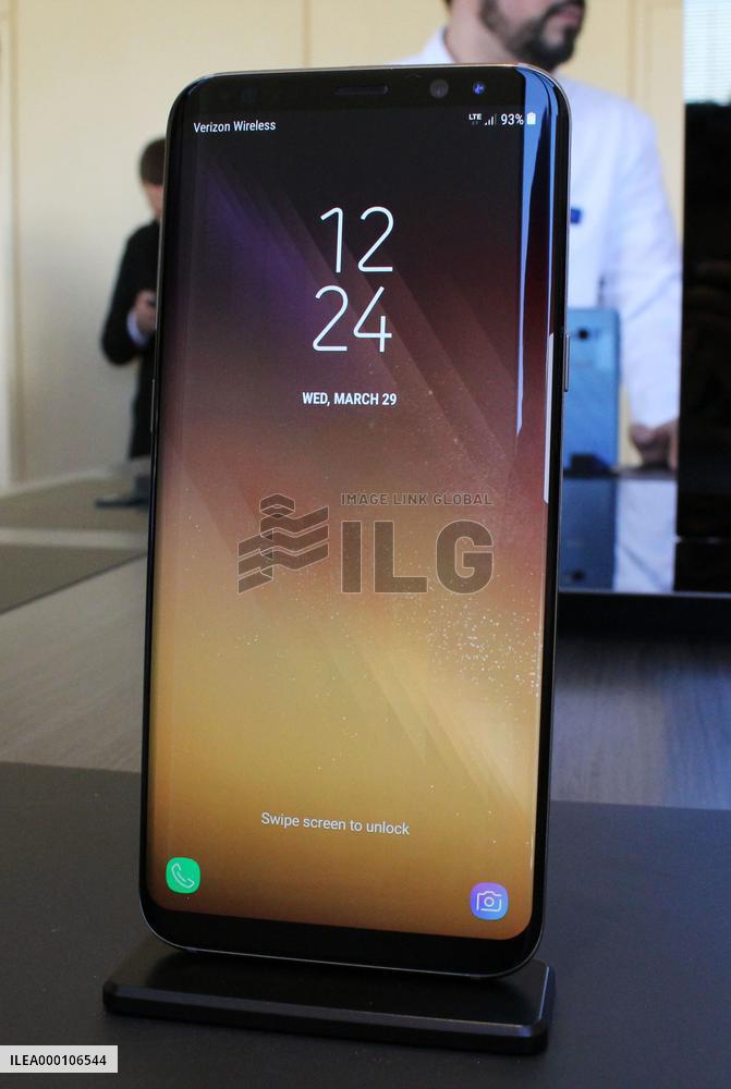 Samsung unveils Galaxy S8