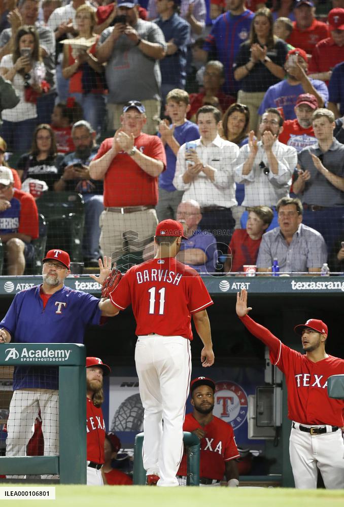 Baseball: Darvish gets no-decision in Rangers' opening loss