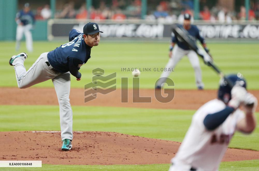 Baseball: Iwakuma in Mariners-Astros opening series