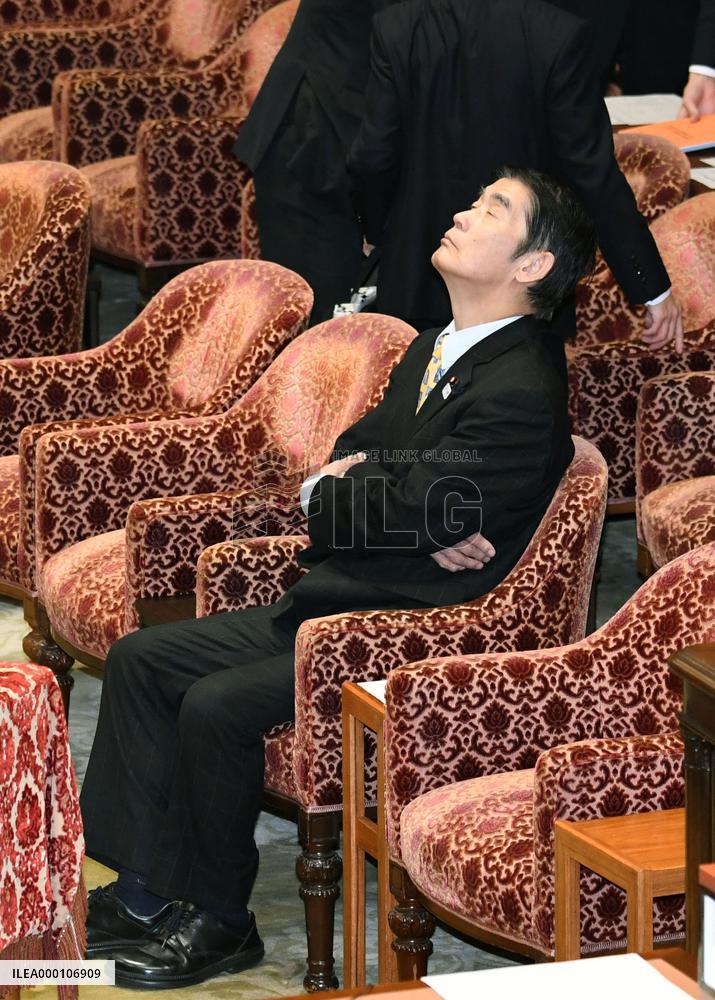 Reconstruction minister apologizes for thoughtless remark