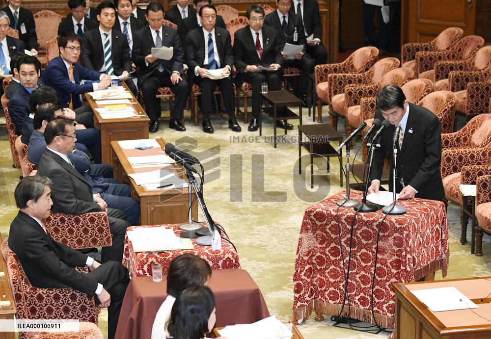 Reconstruction minister apologizes for thoughtless remark