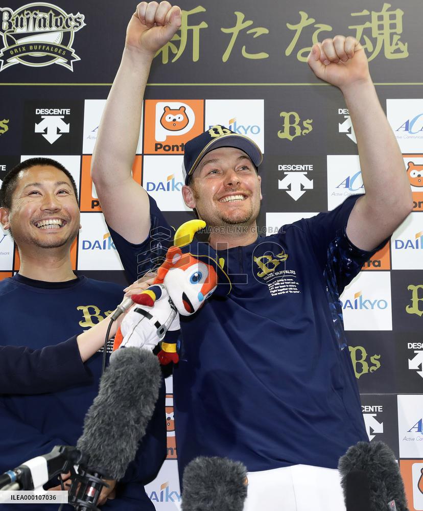 Baseball: Things go better with Coke as Buffaloes beat up Fighters